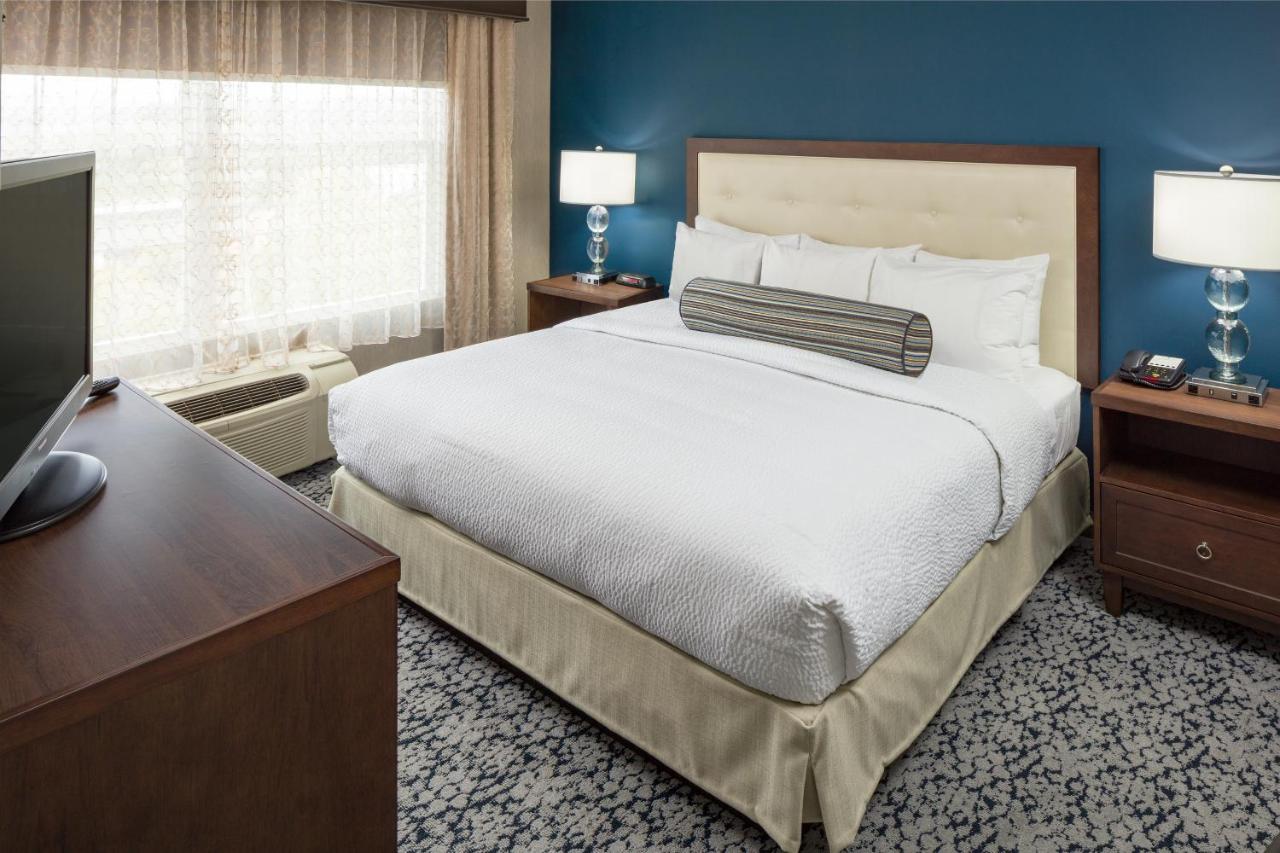 One Bedroom Suite at Inn at Middletown