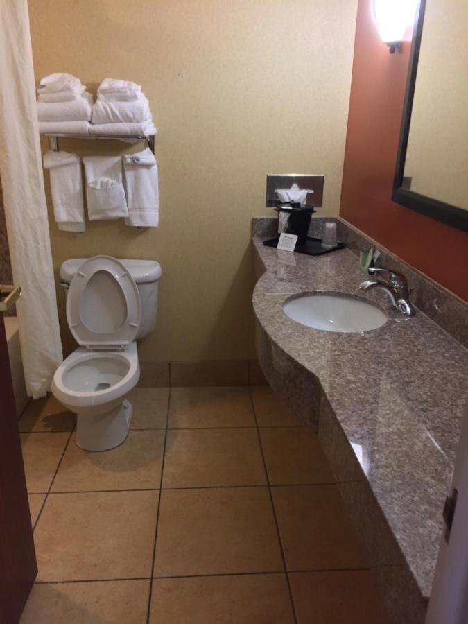 Standard Queen Room - Non-Smoking at Spark by Hilton Montgomery EastChase