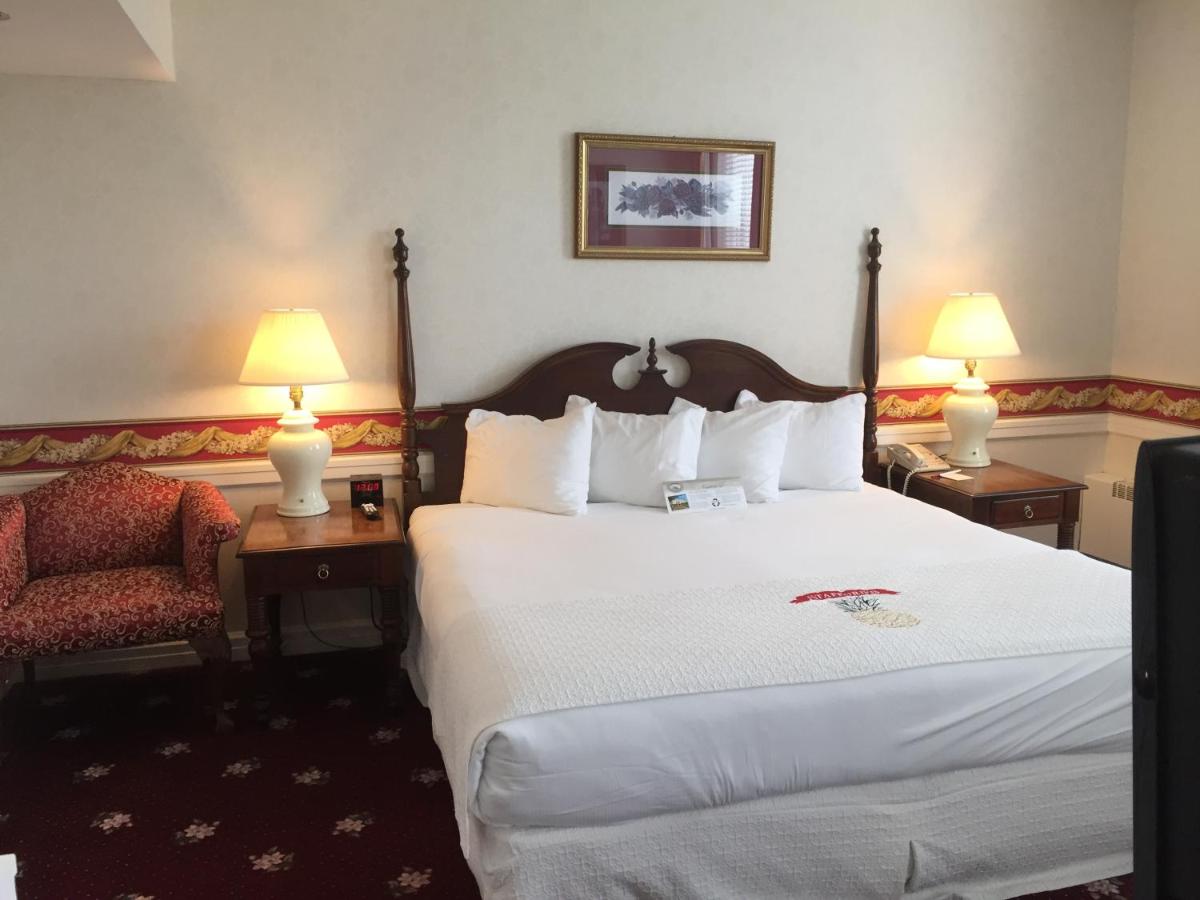 King Room at Hotel Perry