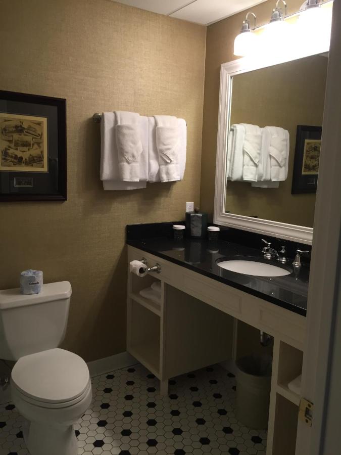 King Room at Hotel Perry