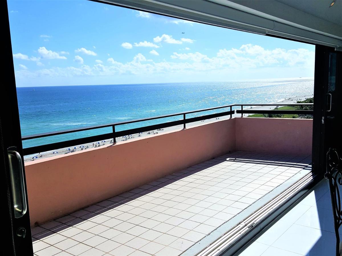 Two-Bedroom Apartment at Luxury Beach Resort - HORA RENTALS