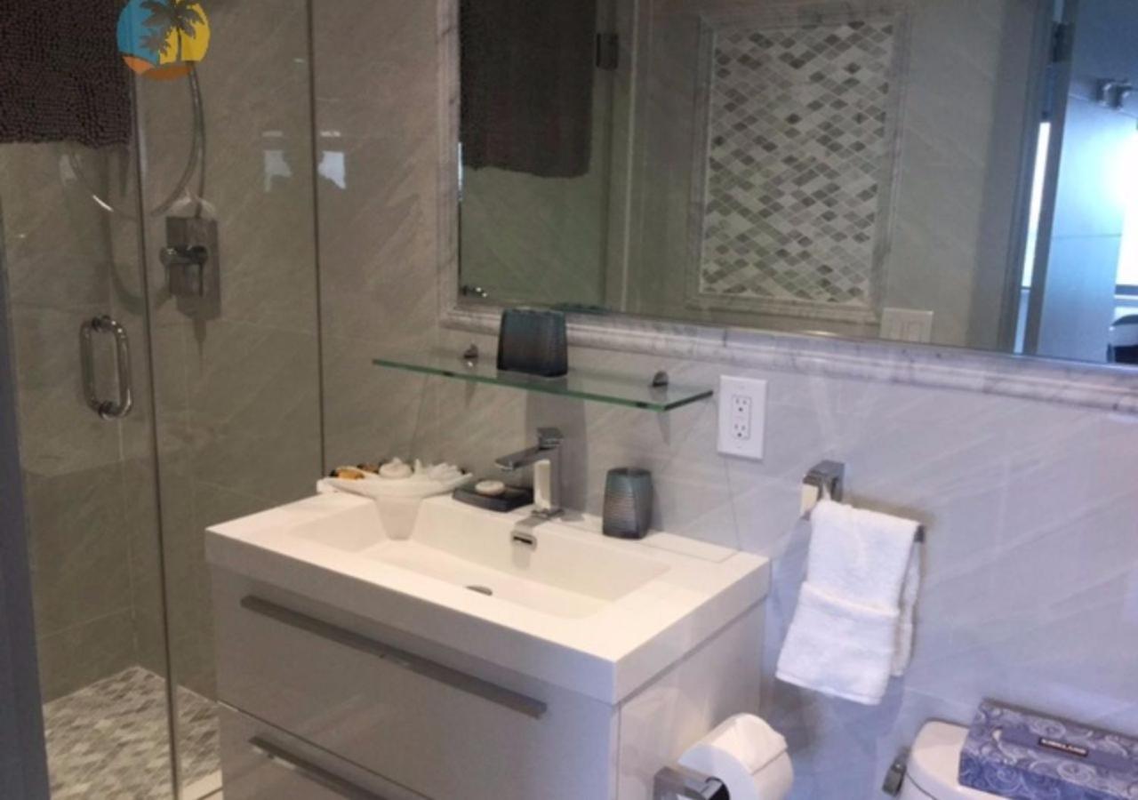 Luxury Beach Resort - HORA RENTALS