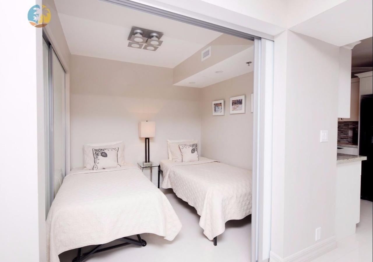 Luxury Beach Resort - HORA RENTALS