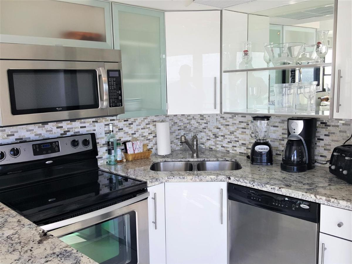 Two-Bedroom Apartment at Luxury Beach Resort - HORA RENTALS