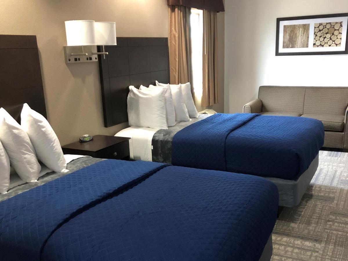 Double Suite with Sofa at Executive Inn & Suites Joaquin
