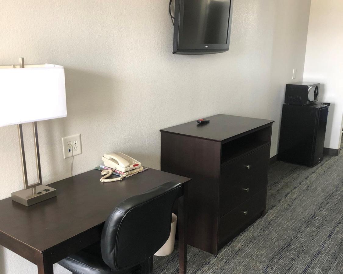 Double Suite with Sofa at Executive Inn & Suites Joaquin