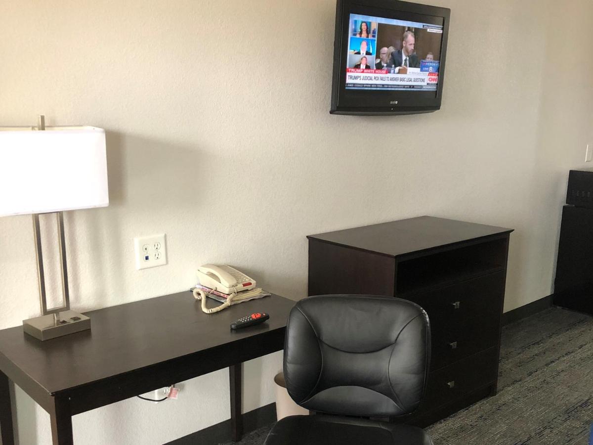 Double Suite with Sofa at Executive Inn & Suites Joaquin