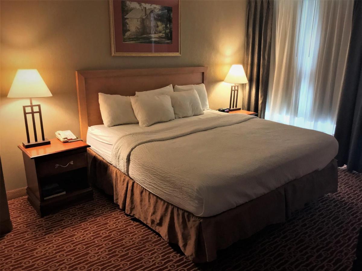 King Suite at Host Inn All Suites