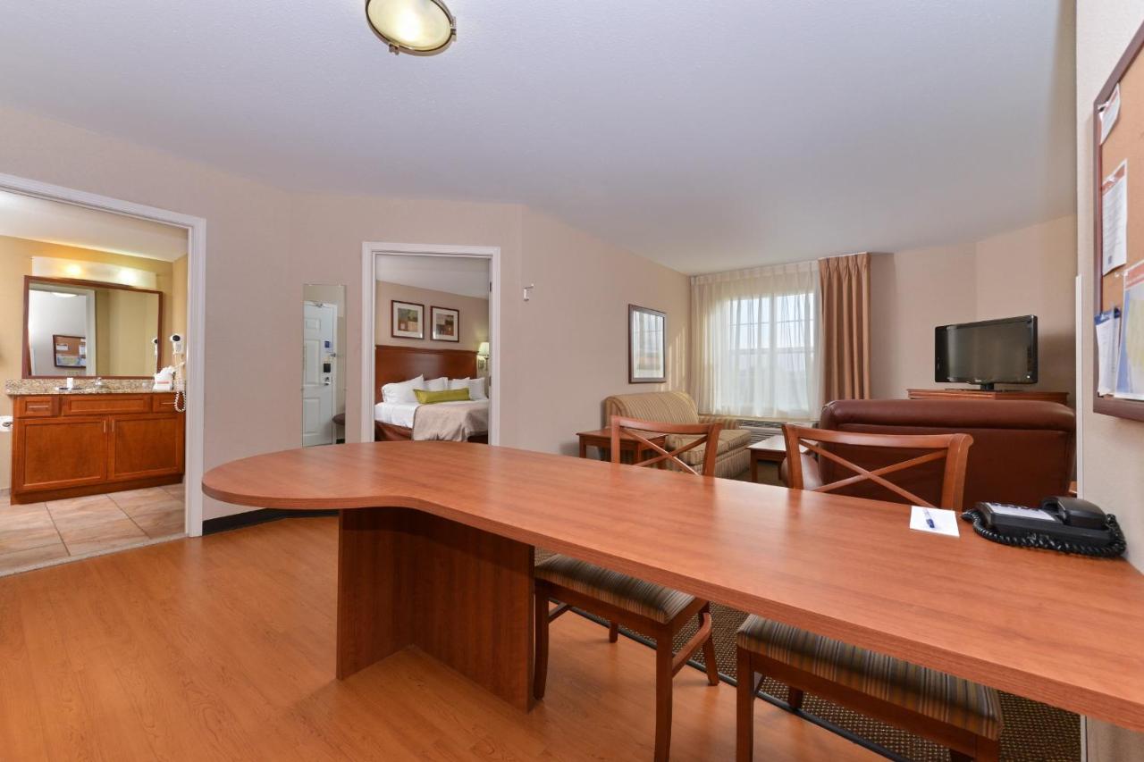 One-Bedroom Queen Suite with Sofa Bed at Candlewood Suites Elmira Horseheads, an IHG Hotel
