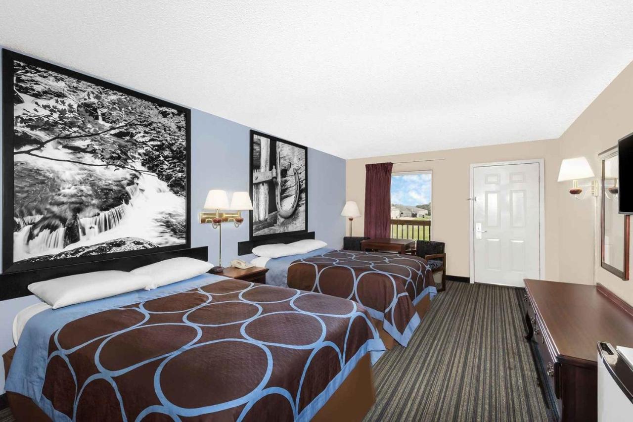 Double Room with Two Double Beds - Smoking at Super 8 by Wyndham Whiteville