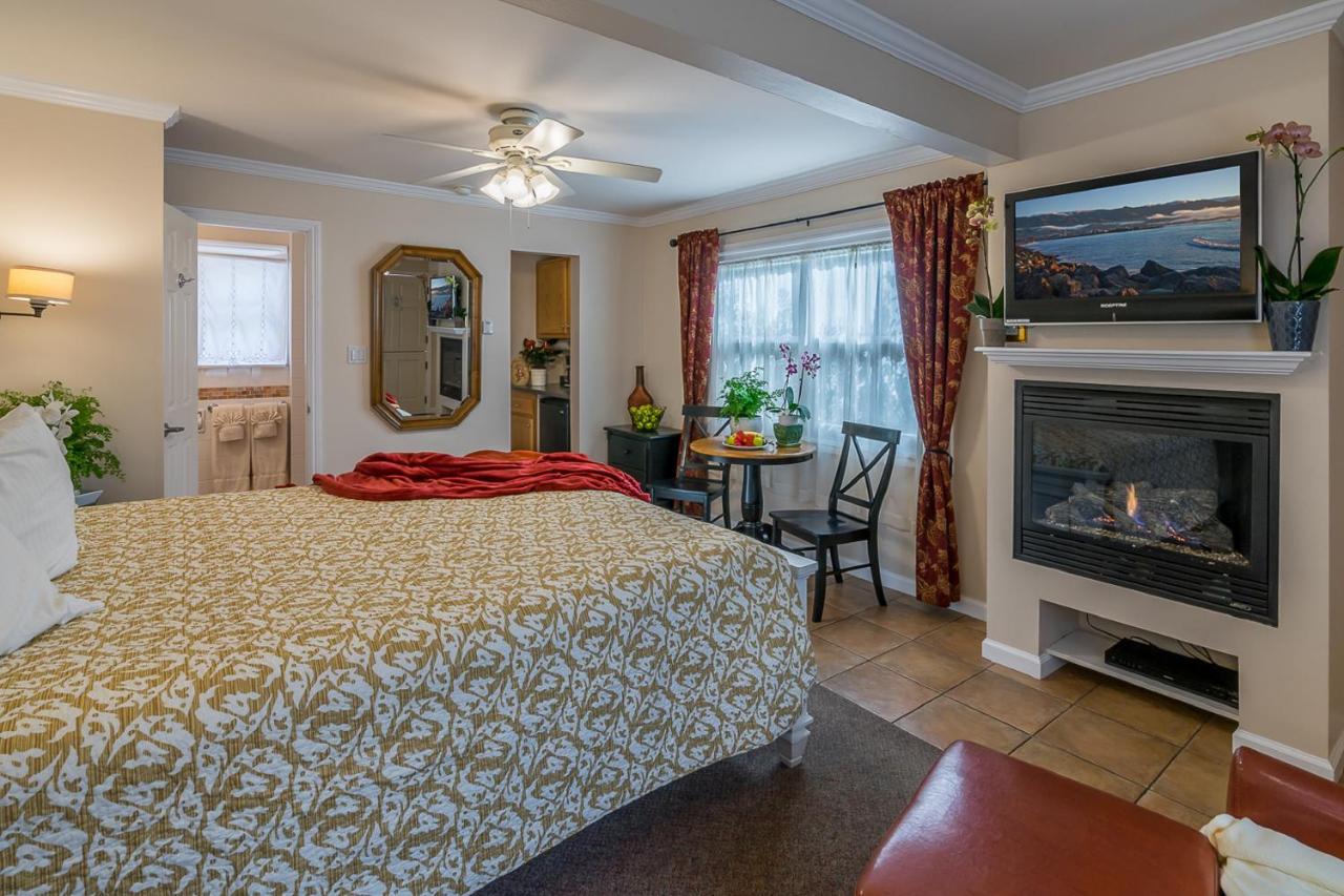 | Beach House Inn