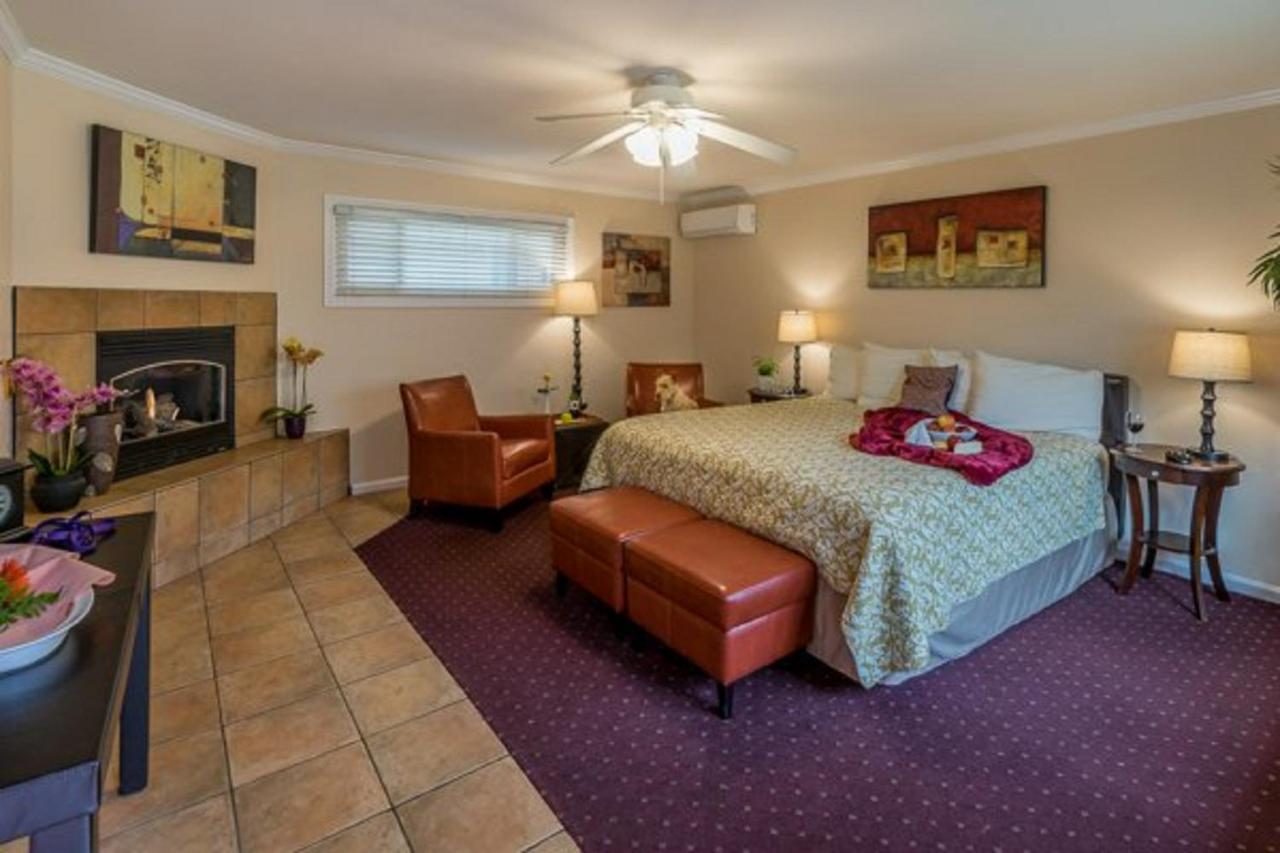 King Studio at Beach House Inn