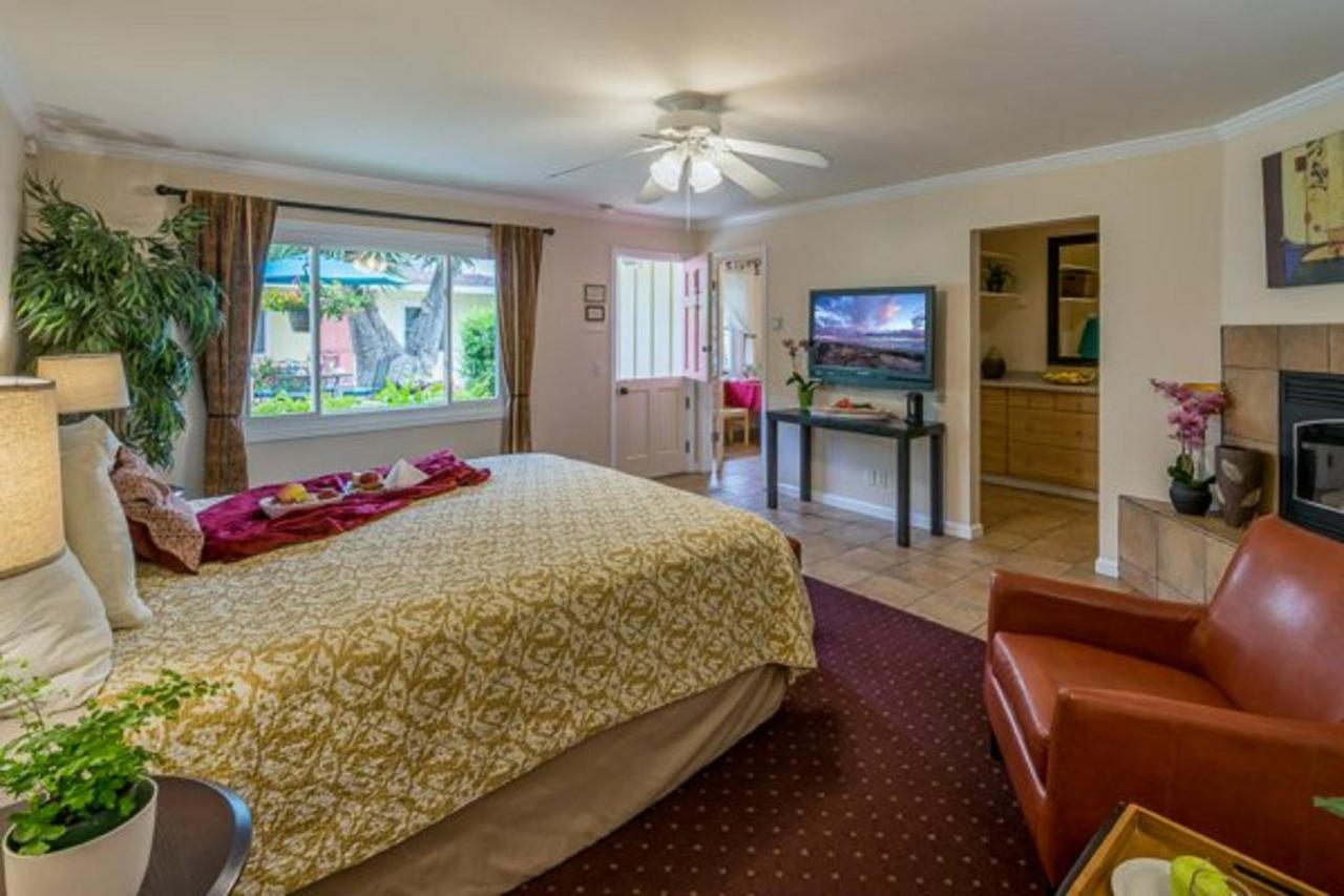 King Studio at Beach House Inn