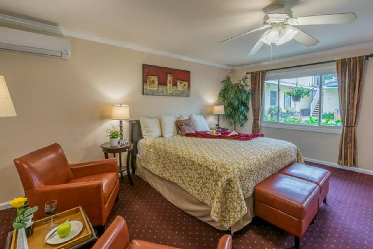 King Studio at Beach House Inn