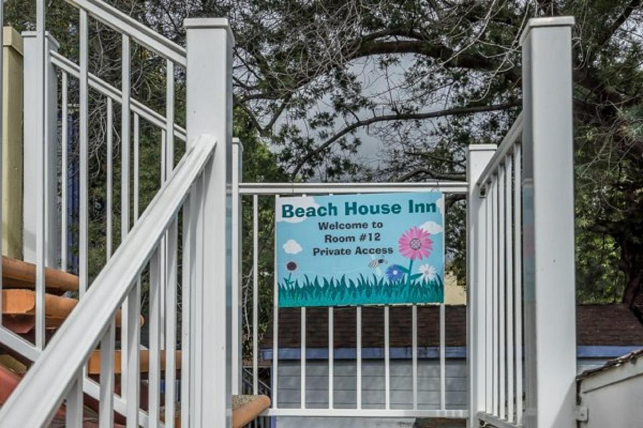 | Beach House Inn