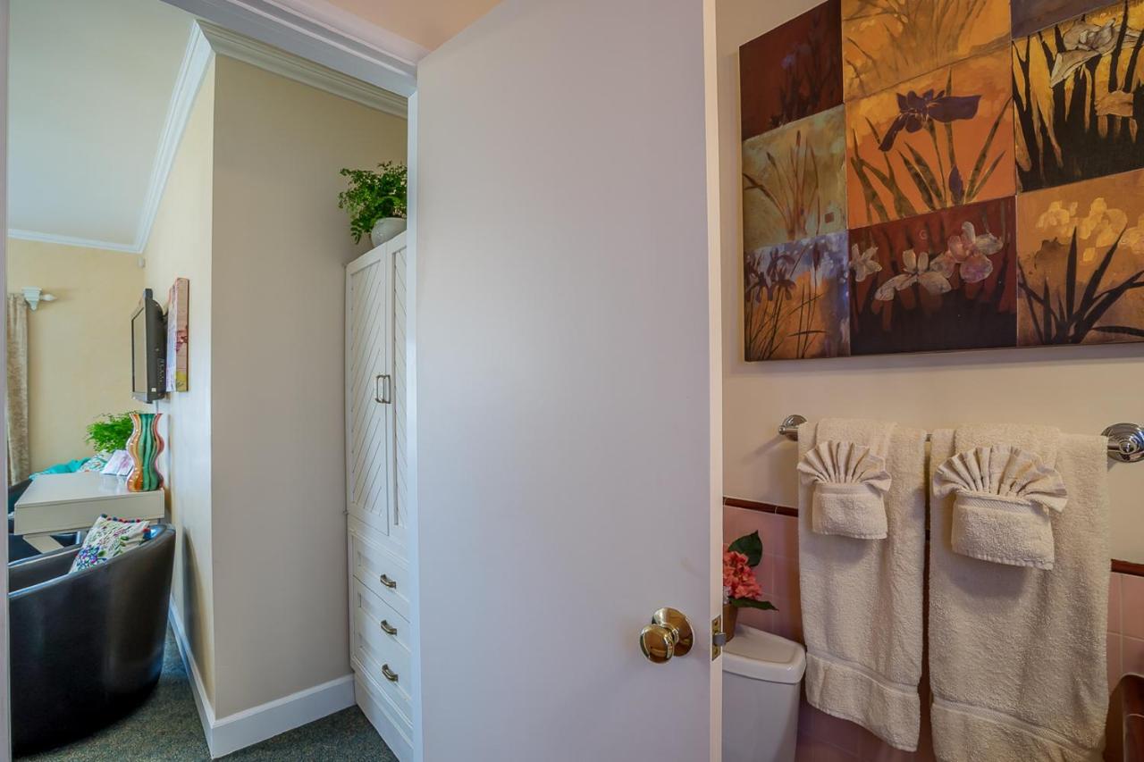  | Beach House Inn