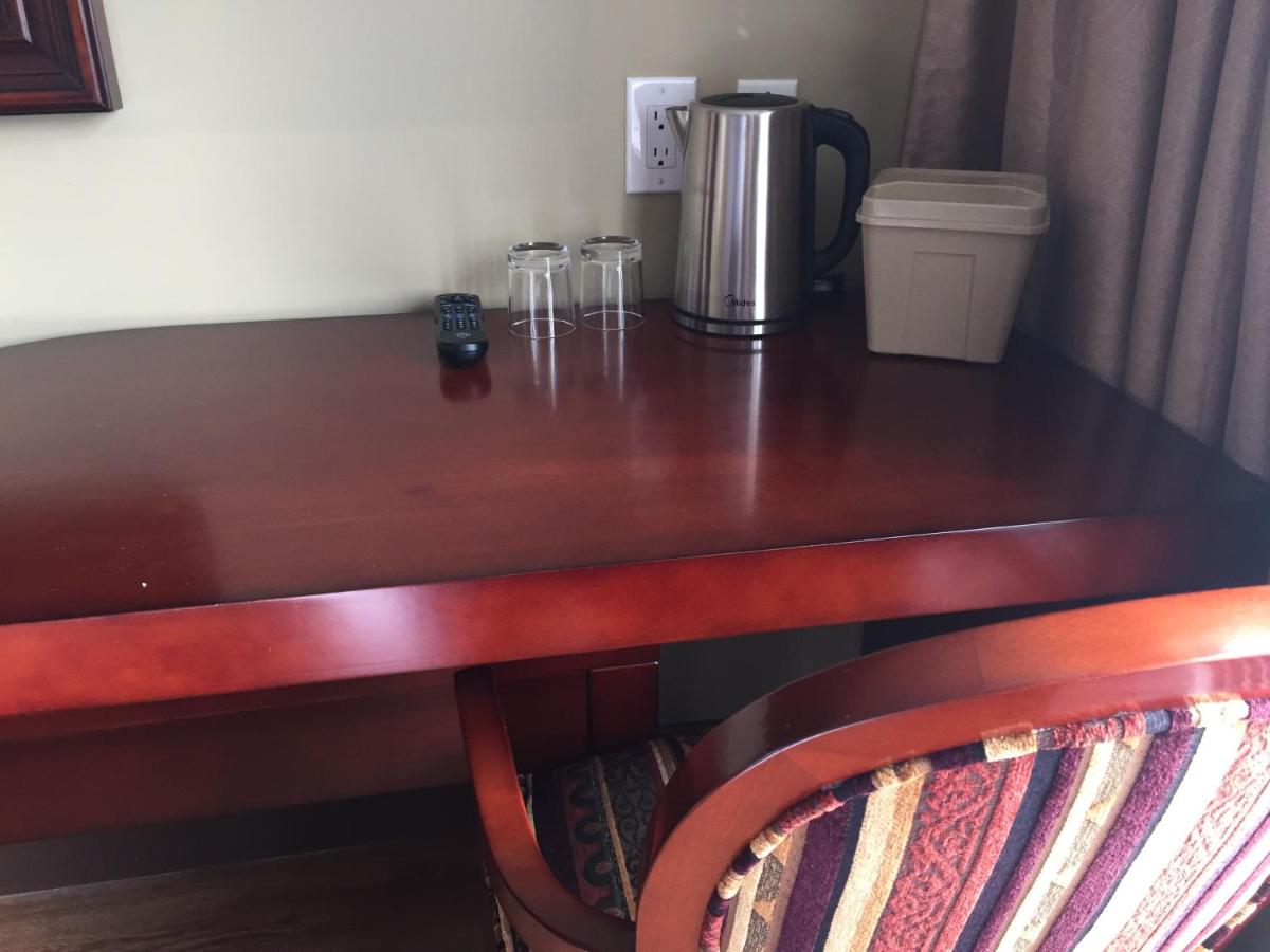 Double Room at Queens Hotel