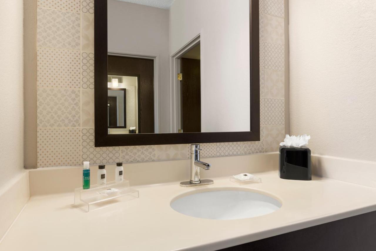 King Studio Suite - Non-Smoking at Country Inn & Suites by Radisson, Austin North (Pflugerville), TX