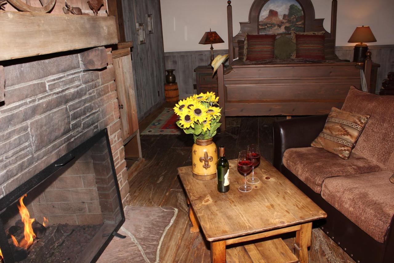 Deluxe King Room at Adobe Village Inn