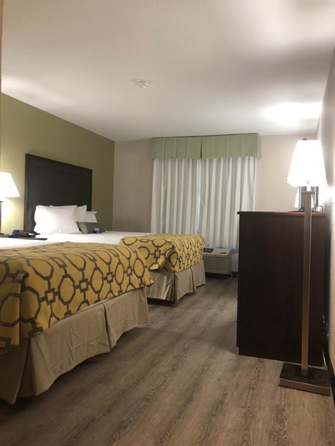 Queen Room with Two Queen Beds - Non-Smoking at Baymont by Wyndham Phoenix I-10 near 51st Ave