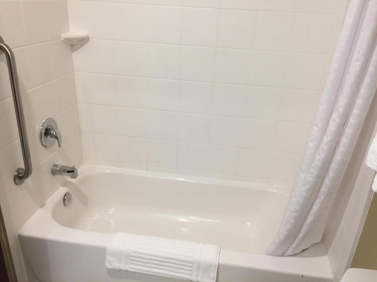 Queen Suite with Two Queen Beds with Sofabed and Bath Tub at Comfort Suites
