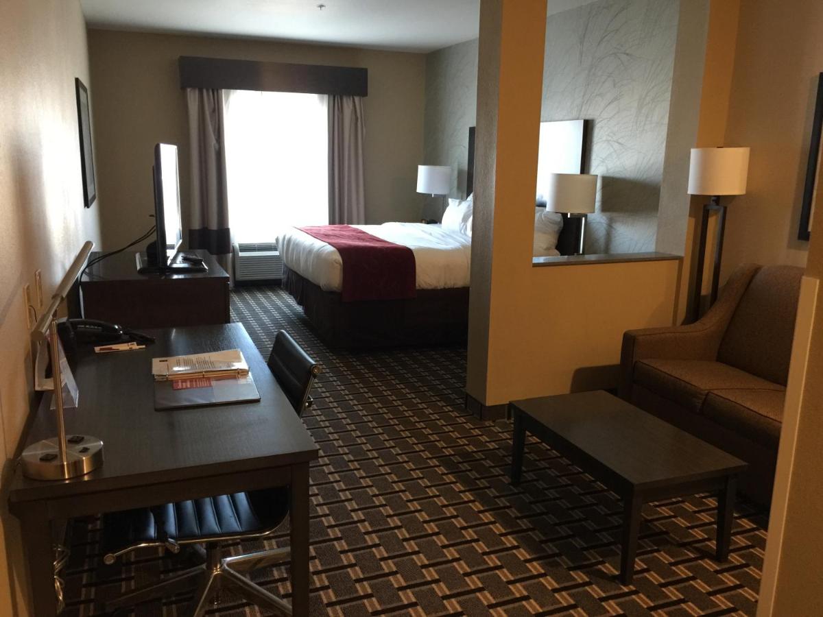 Suite King with Sofa Bed at Comfort Suites