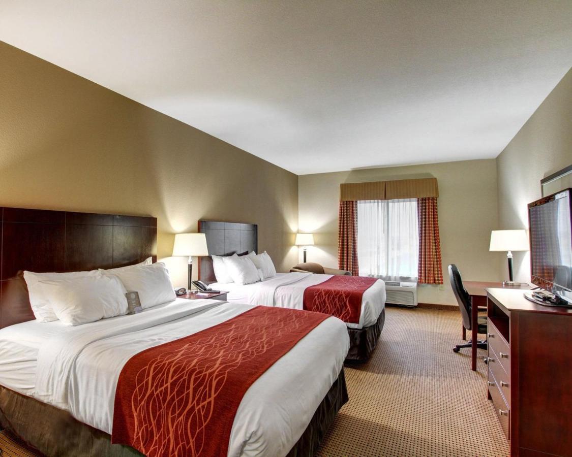 Queen Room with Two Queen Beds - Non-Smoking at Comfort Inn & Suites Alvarado