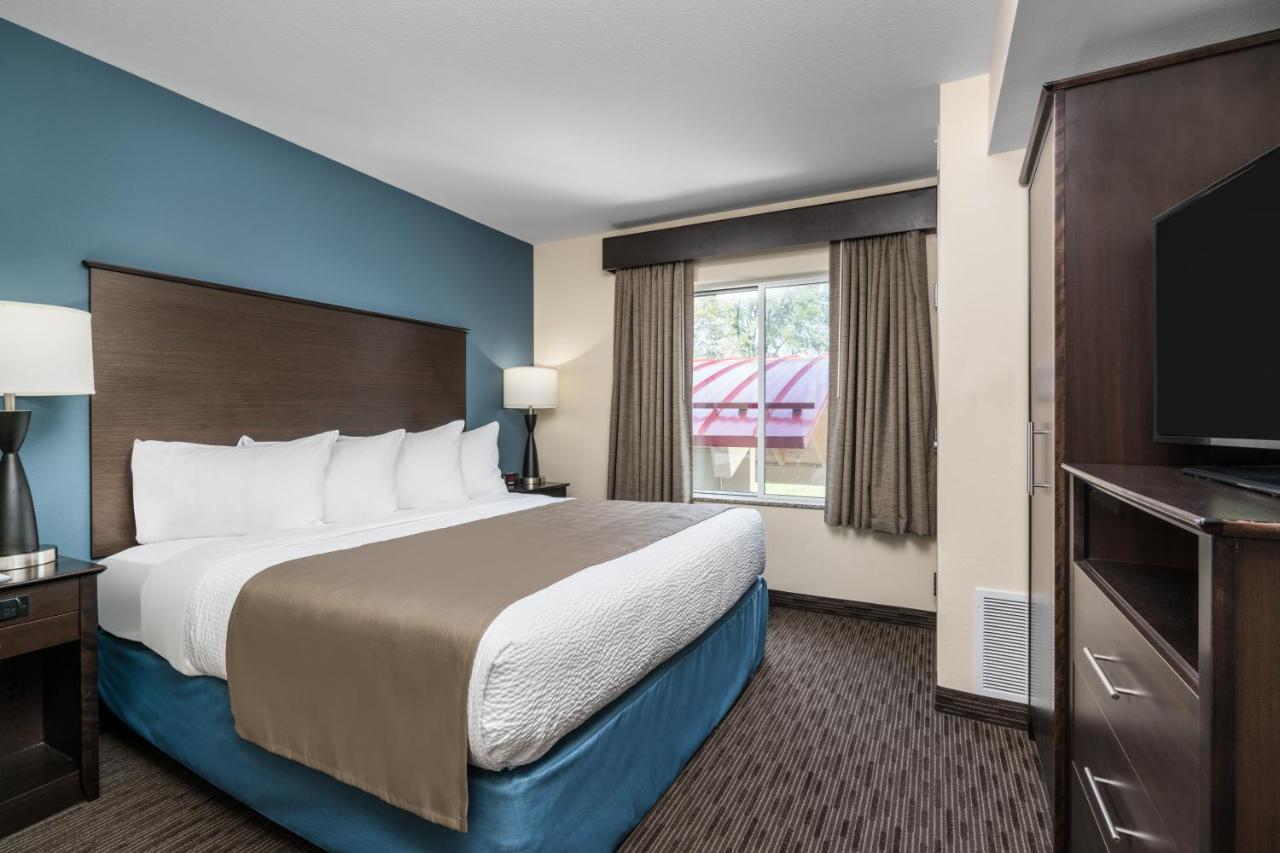 One-Bedroom King Suite - Non-Smoking at AmericInn by Wyndham Winona