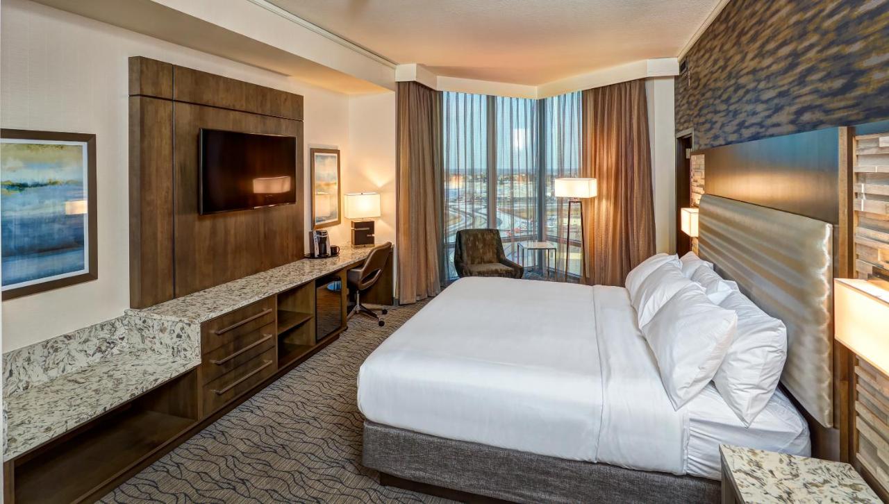 Superior King Room at Mystic Lake Casino Hotel
