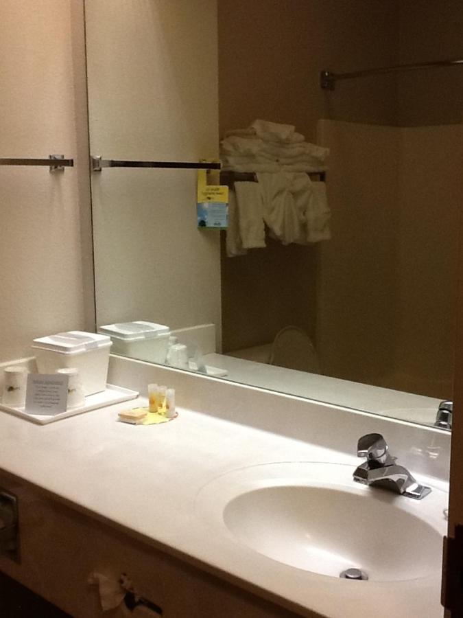 King Studio Suite - Non-Smoking at Days Inn & Suites by Wyndham Louisville SW