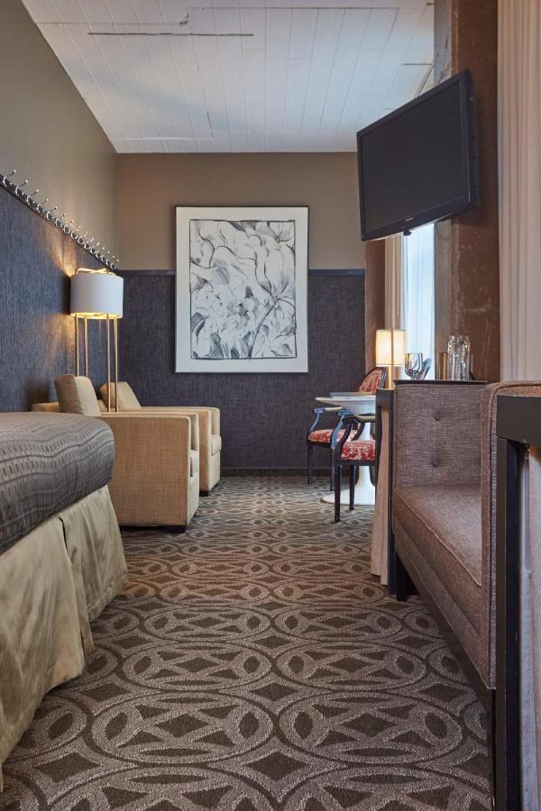 Center King Room at Proximity Hotel