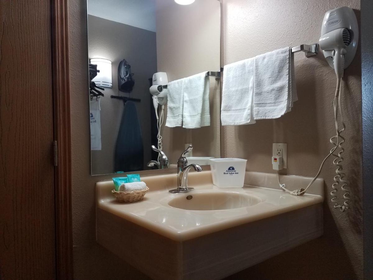 Queen Room - Non-Smoking at Americas Best Value Inn & Suites Bismarck