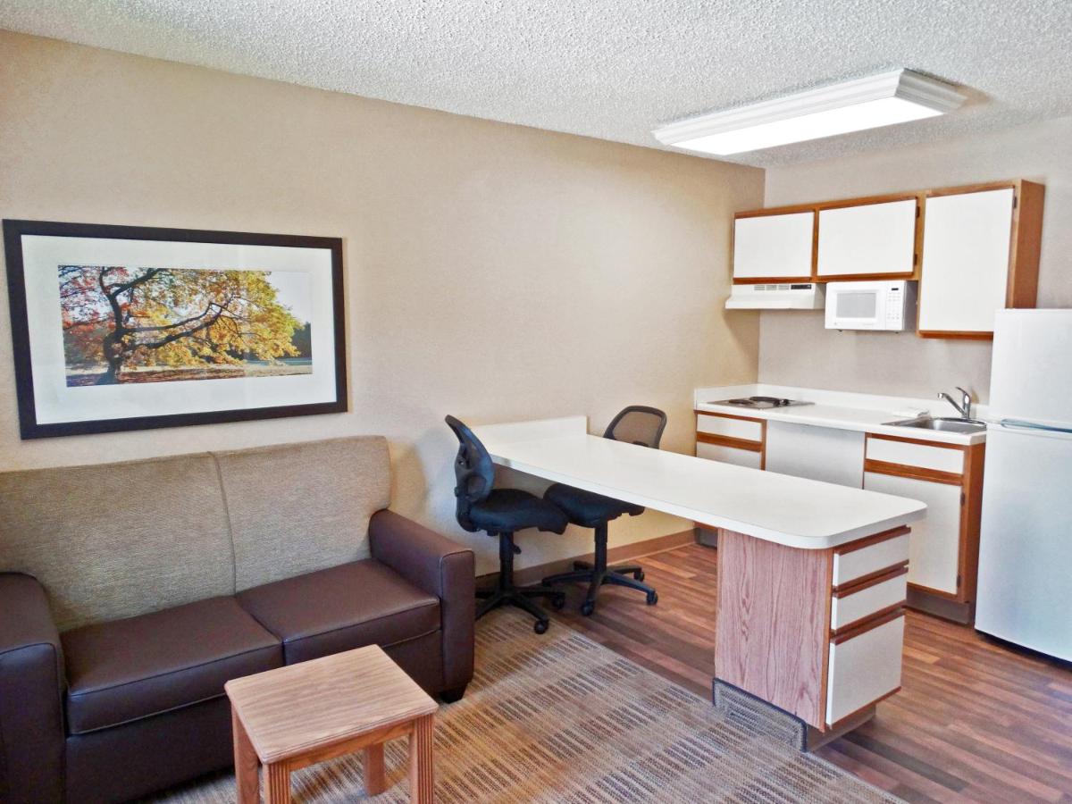 Deluxe Studio with 1 Queen Bed - Non-Smoking at Extended Stay America Suites Louisville Alliant Avenue