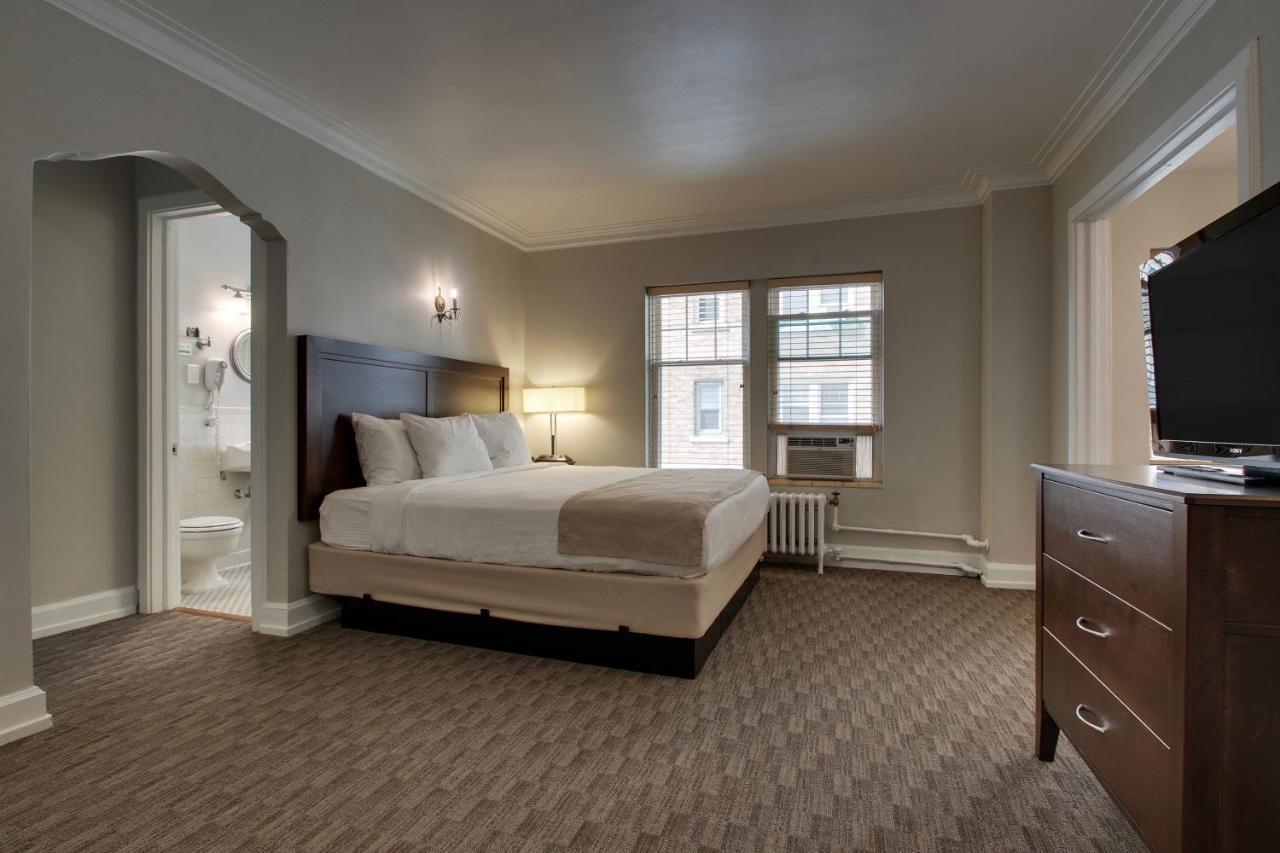 Junior Suite at The Knickerbocker on the Lake