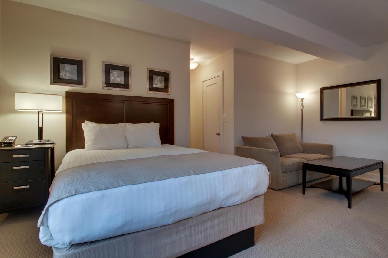 Junior Suite at The Knickerbocker on the Lake