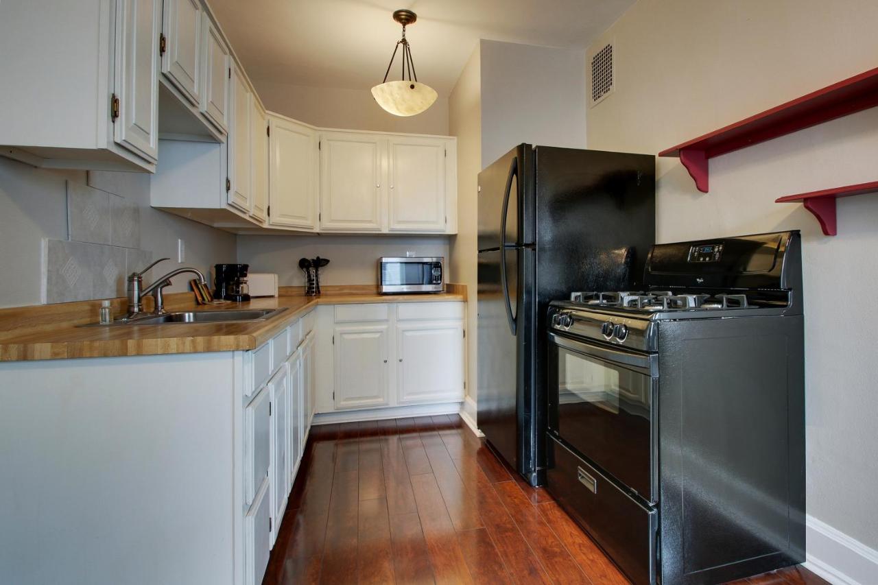 One-Bedroom Suite at The Knickerbocker on the Lake