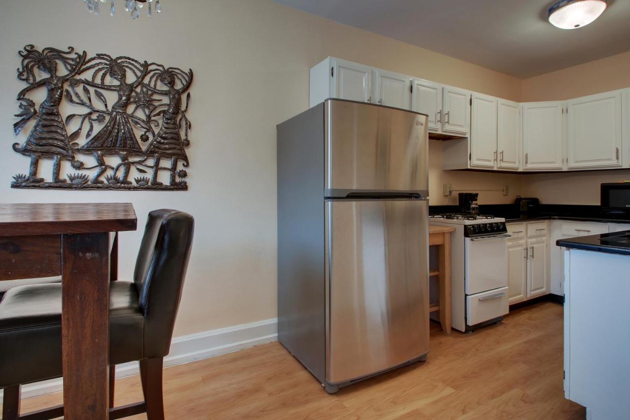 One-Bedroom Suite at The Knickerbocker on the Lake