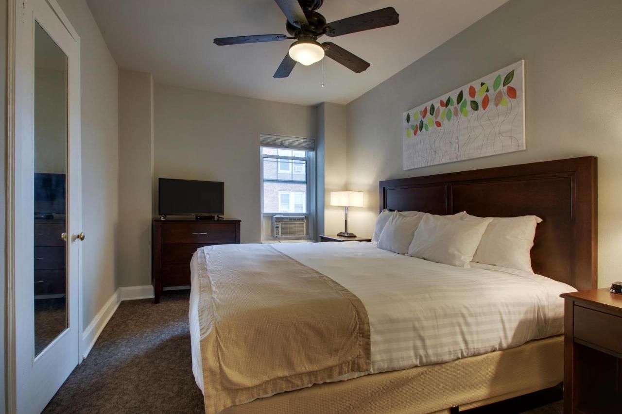 One-Bedroom Suite at The Knickerbocker on the Lake