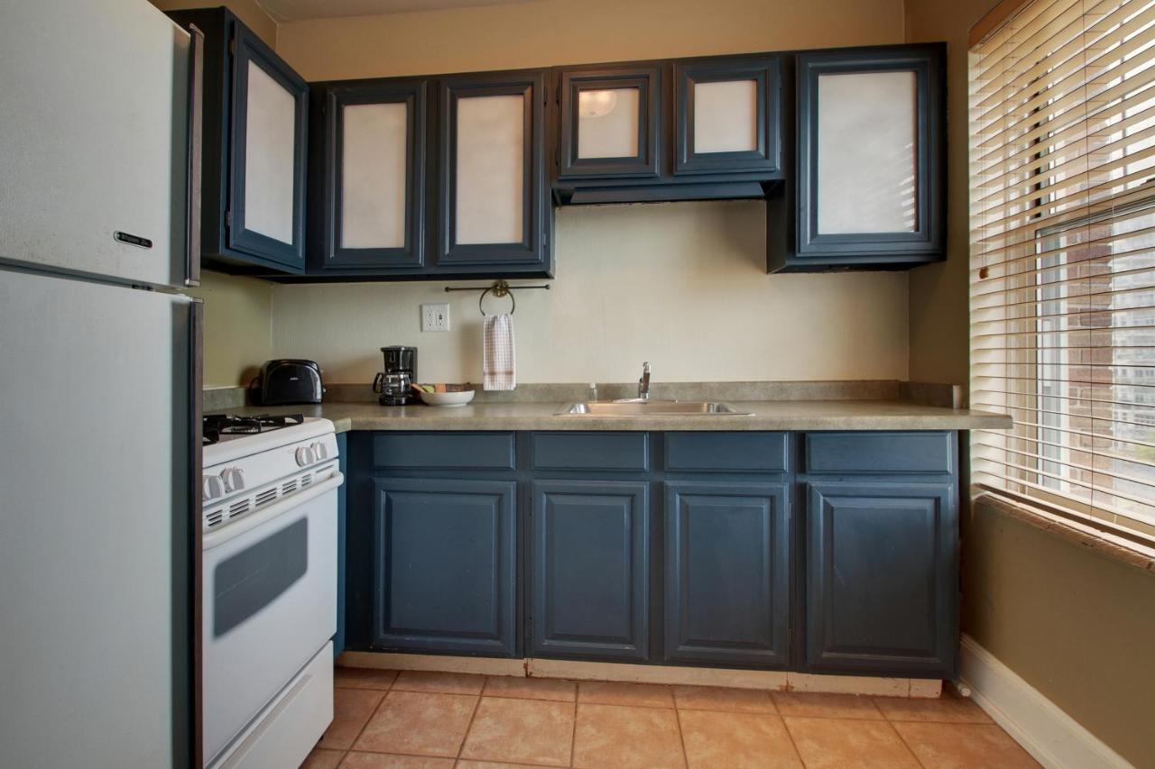 One-Bedroom Suite with Lake View at The Knickerbocker on the Lake