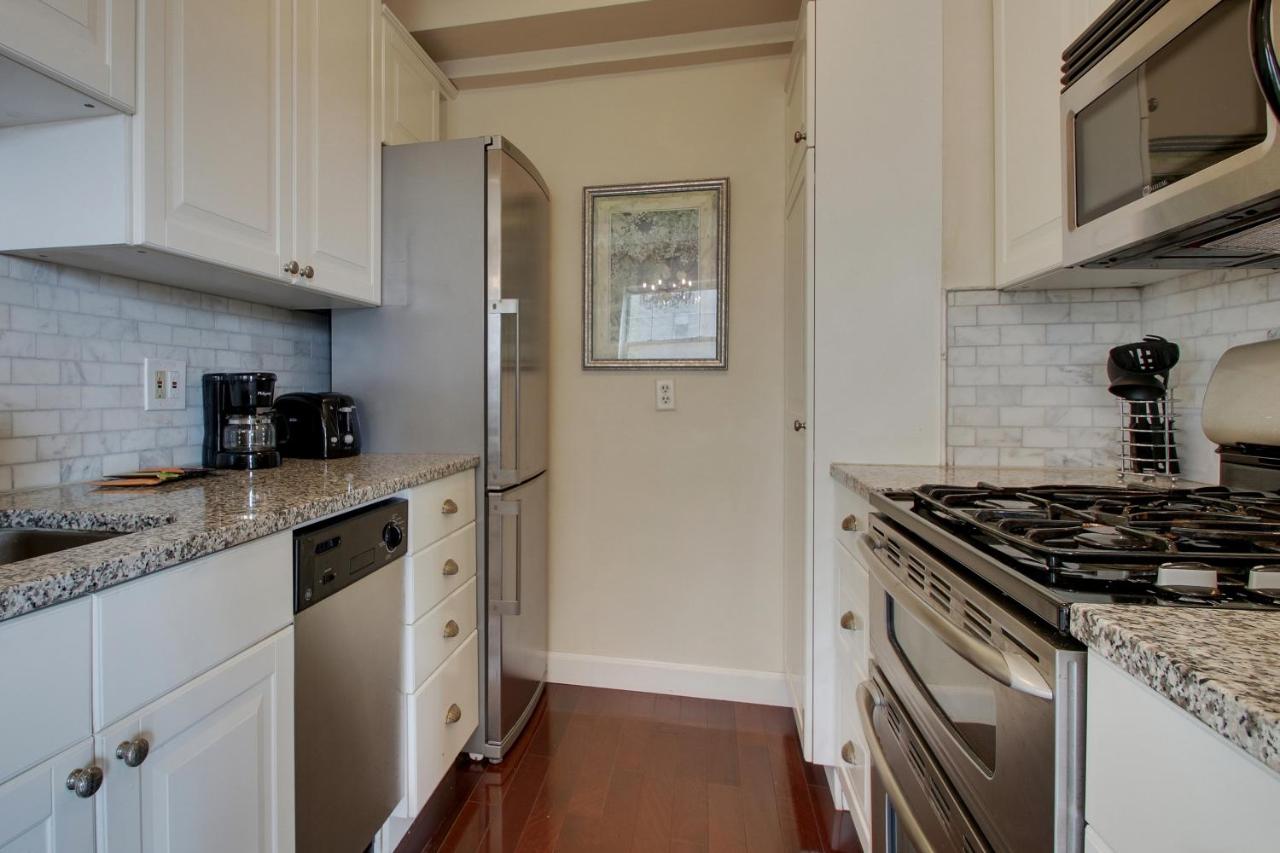 Two-Bedroom Suite at The Knickerbocker on the Lake