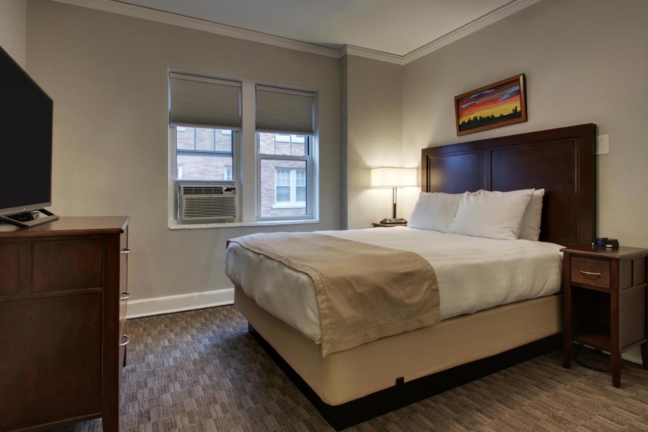 Two-Bedroom Suite at The Knickerbocker on the Lake