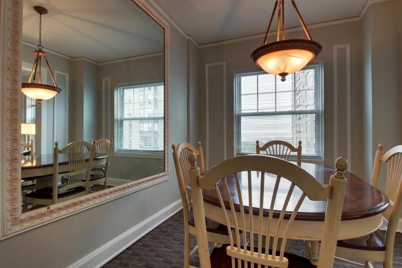 Two-Bedroom Suite at The Knickerbocker on the Lake