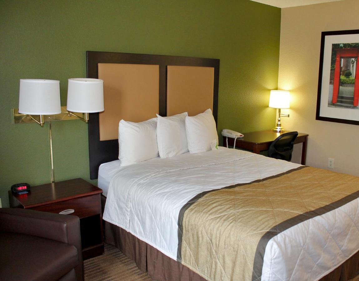 Queen Studio - Non-Smoking at Extended Stay America Suites Bakersfield Chester Lane