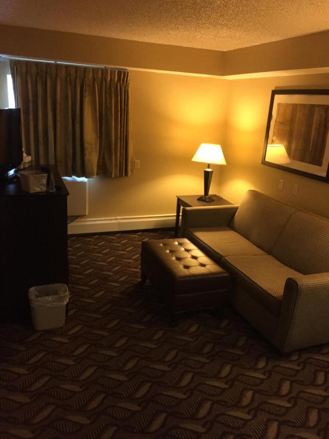 Queen Suite - Non-Smoking at Days Inn by Wyndham Bismarck