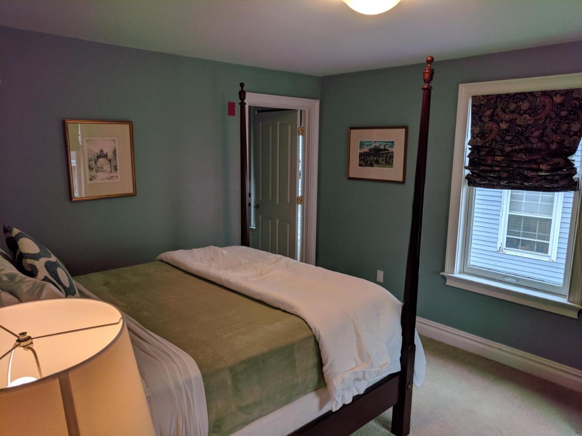 Three-Bedroom Apartment at Pelham Court Hotel