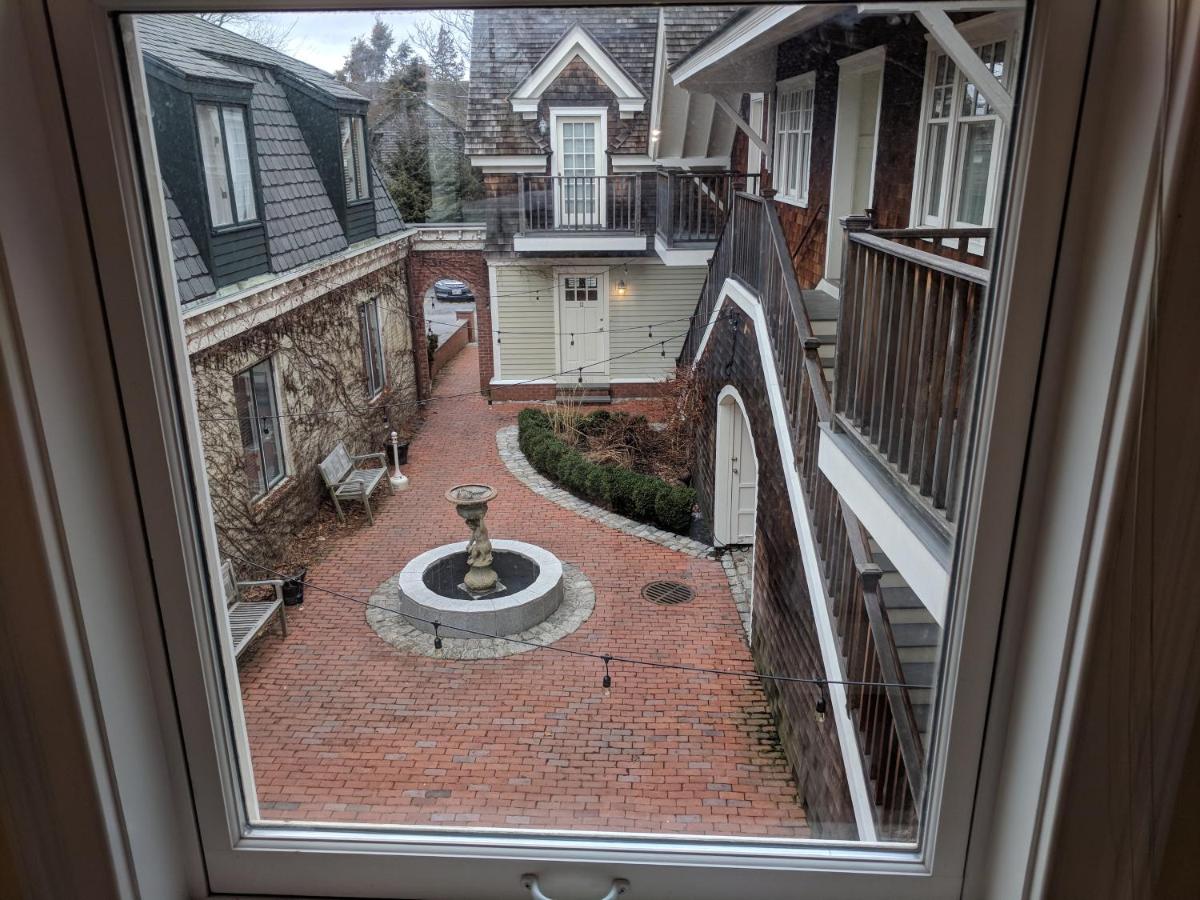 Three-Bedroom Apartment at Pelham Court Hotel