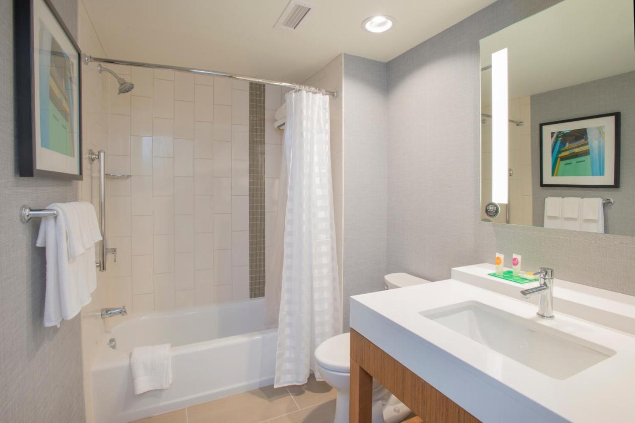 Quadruple Room at Hyatt Place Cincinnati / Sharonville Convention Center