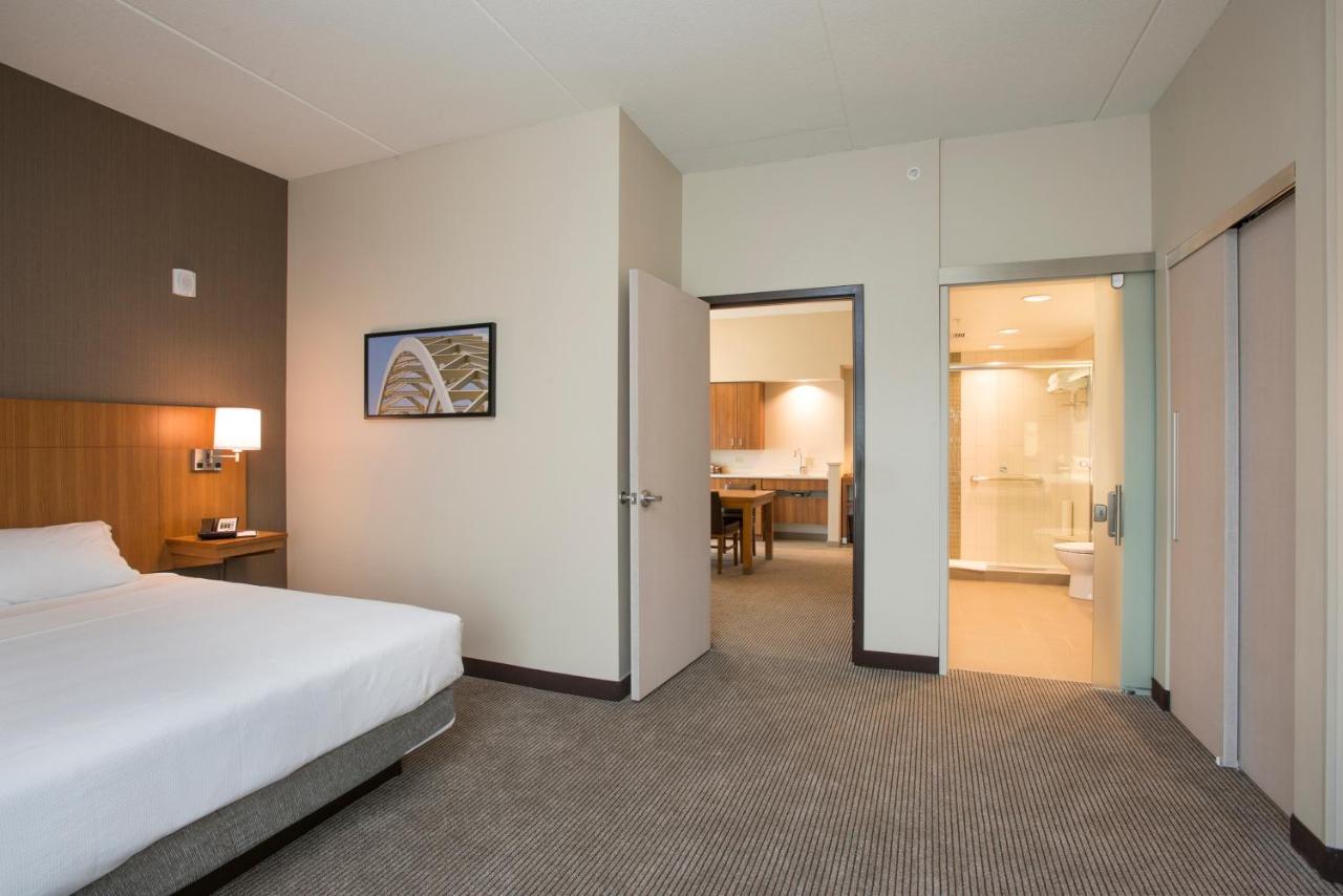 King Suite - Disability Access at Hyatt Place Cincinnati / Sharonville Convention Center