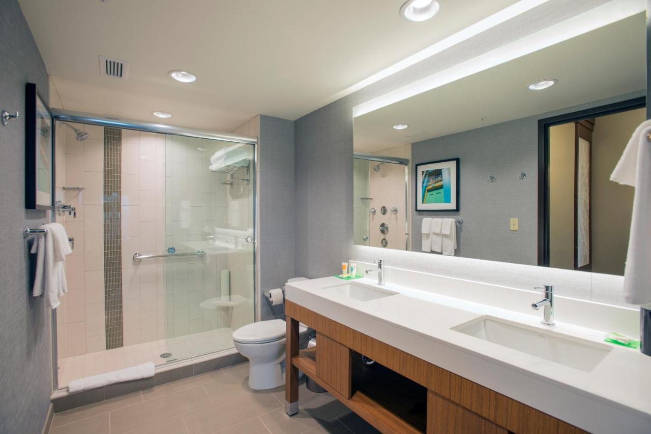 King Suite - Disability Access at Hyatt Place Cincinnati / Sharonville Convention Center