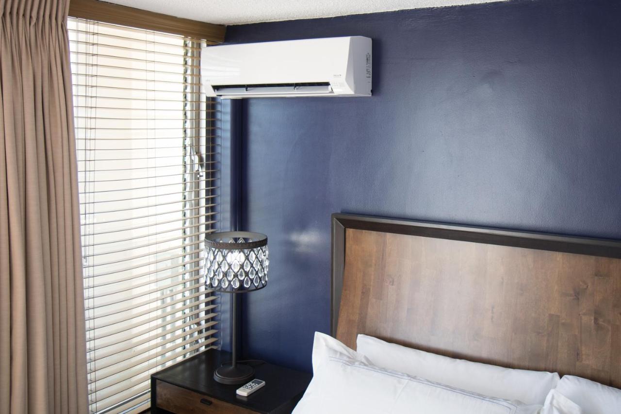 Apartment with Sea View at Pacific Monarch Hotel